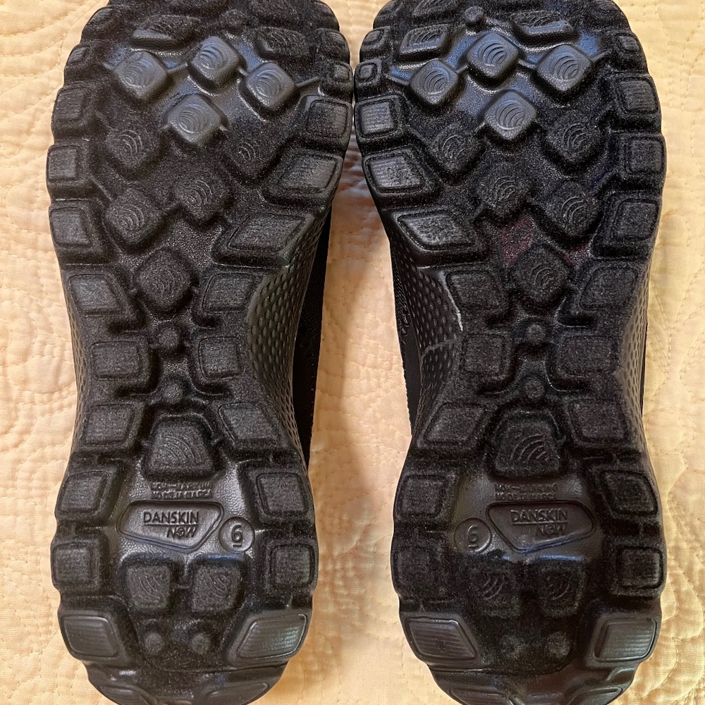 Danskin Now Women's Memory Foam  Slip-on Athletic Shoe - Picture 4 of 5